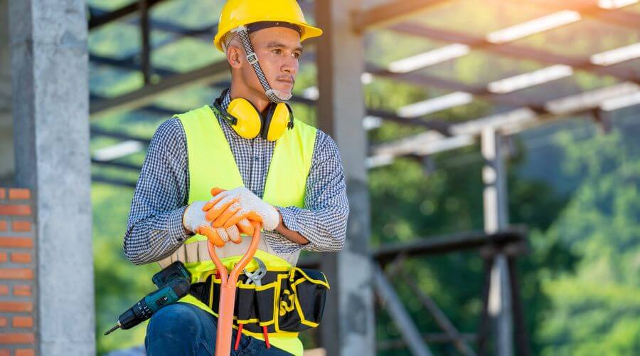 Professional gutter cleaning in Davis, SD